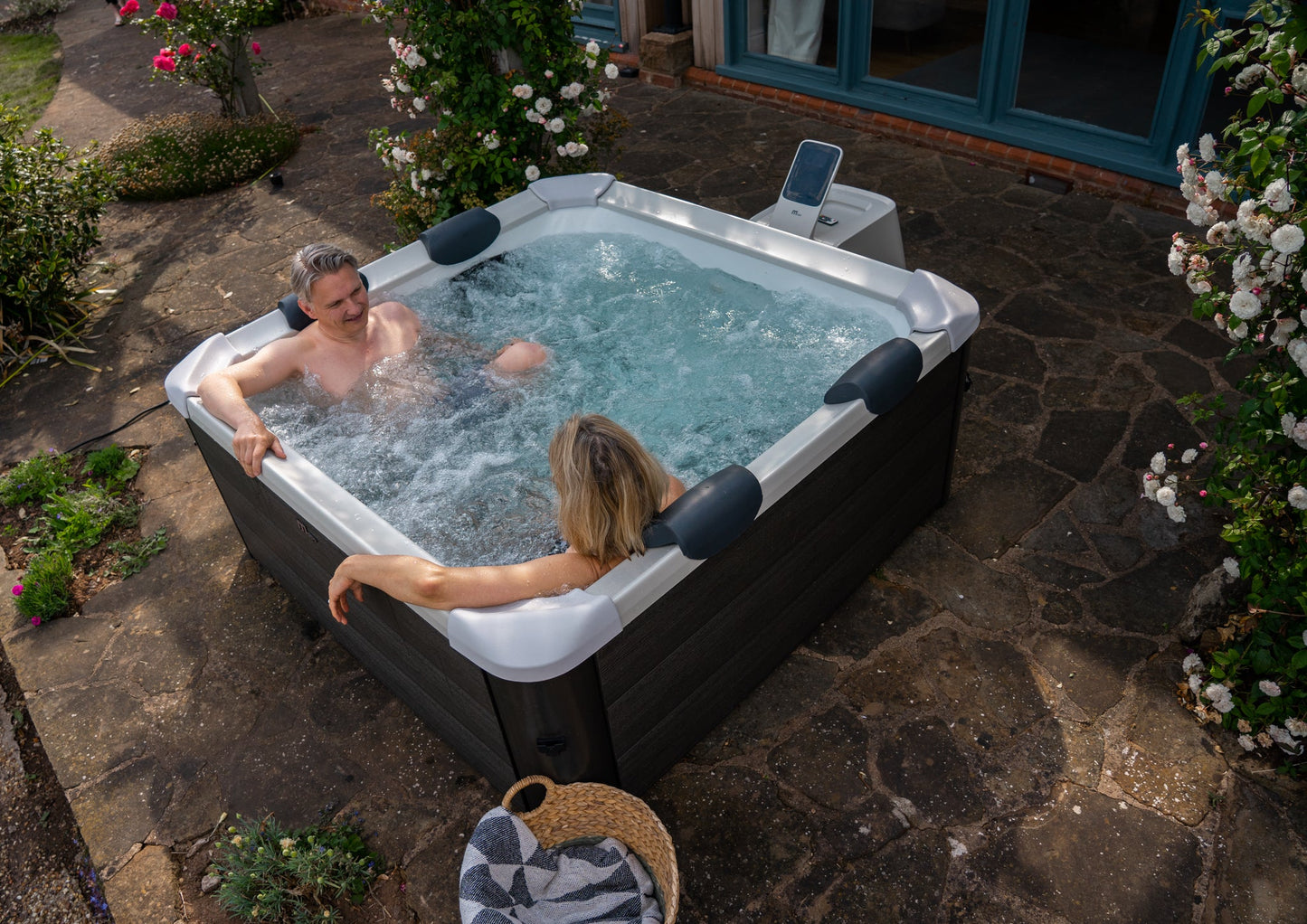 MSpa Frame OSLO 6 Person Bubble & Jet Spa