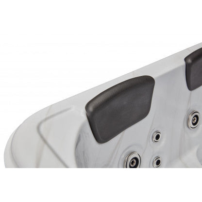 Riley 3-Person Spa / $250 Discount